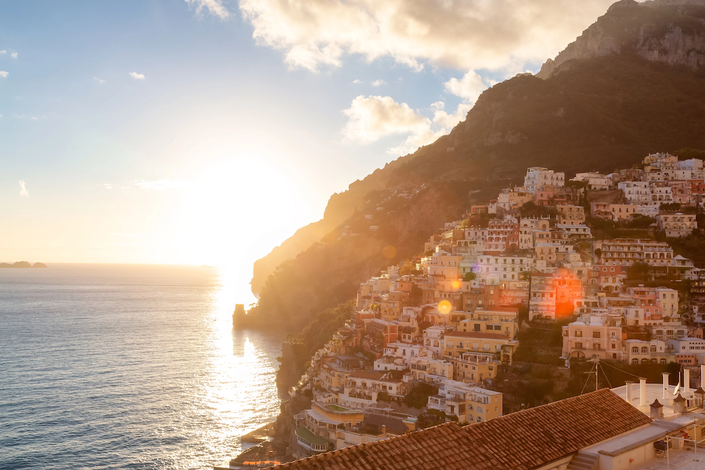 touristic town positano on rocky cliffs and moun 2025 04 02 19 12 45 utc copia
